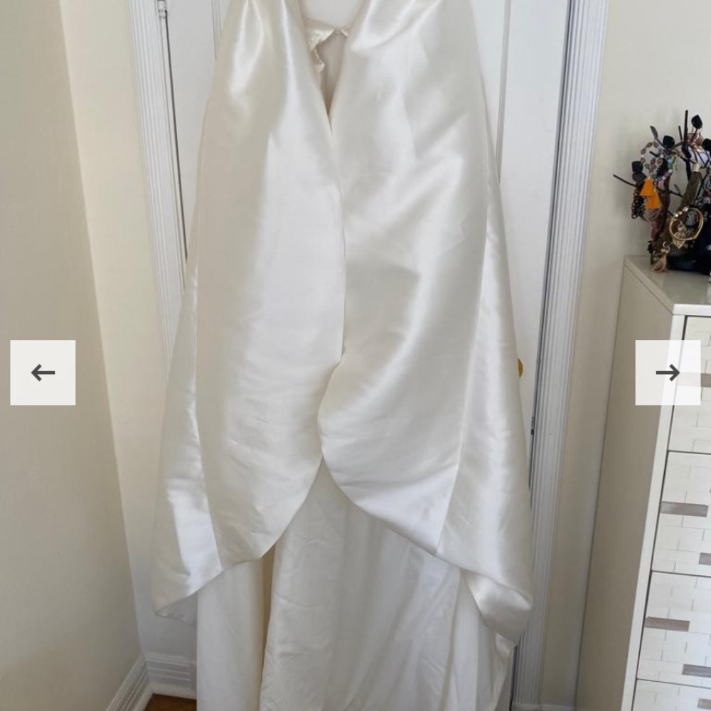 Rosa Clara Elegant White Wedding Dress - Picture 7 of 7